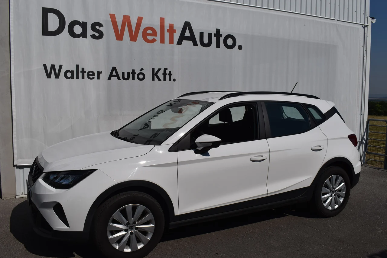 SEAT Arona 1,0 TSI 85 kW Baujahr 2024, Cukorfehér, 61.874 km, Ungarn — Foto 1