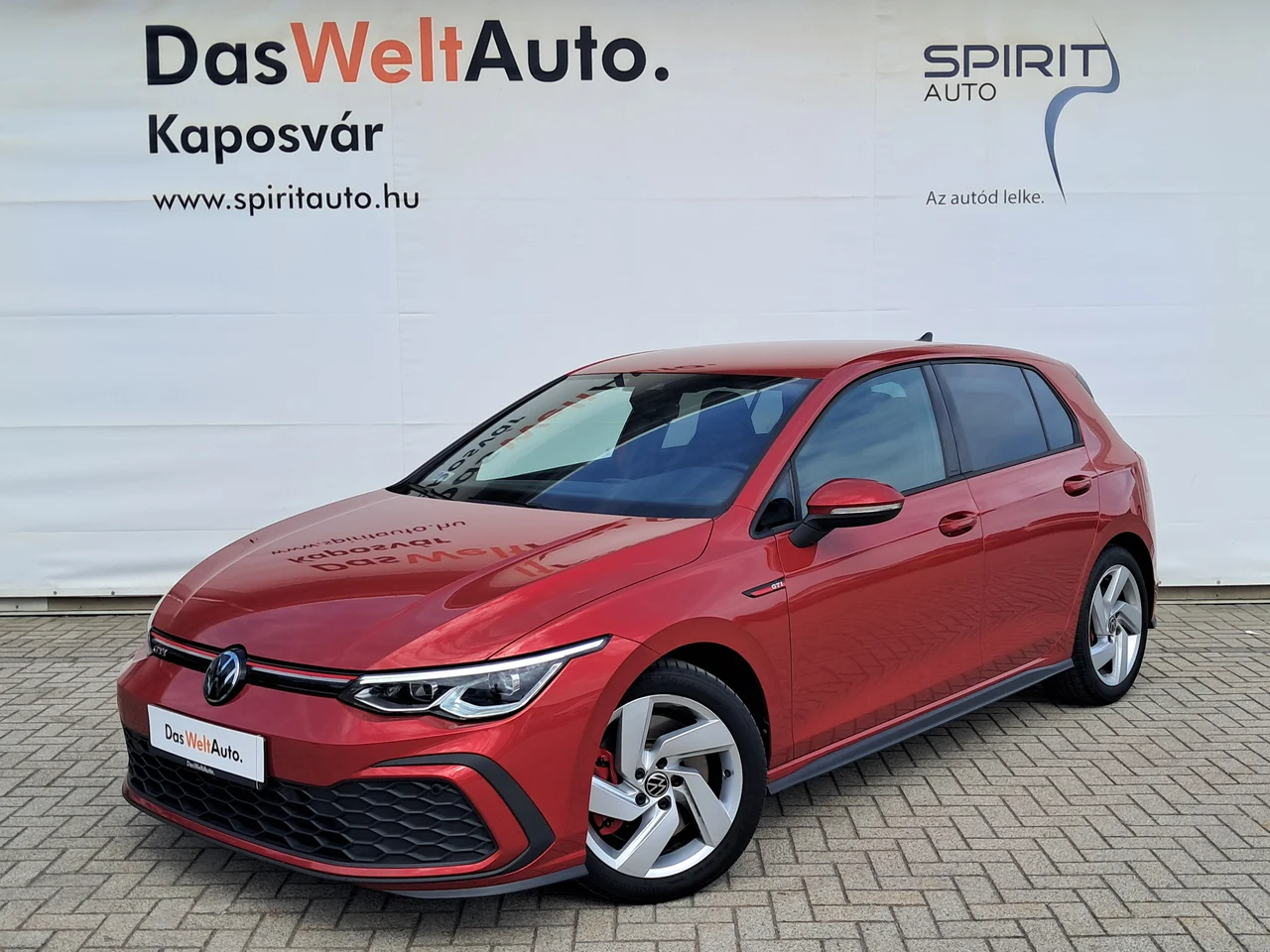 Volkswagen Golf 2,0 TSI 180 kW Baujahr 2024, Kings-vörös metál, 97.368 km, Ungarn — Foto 1