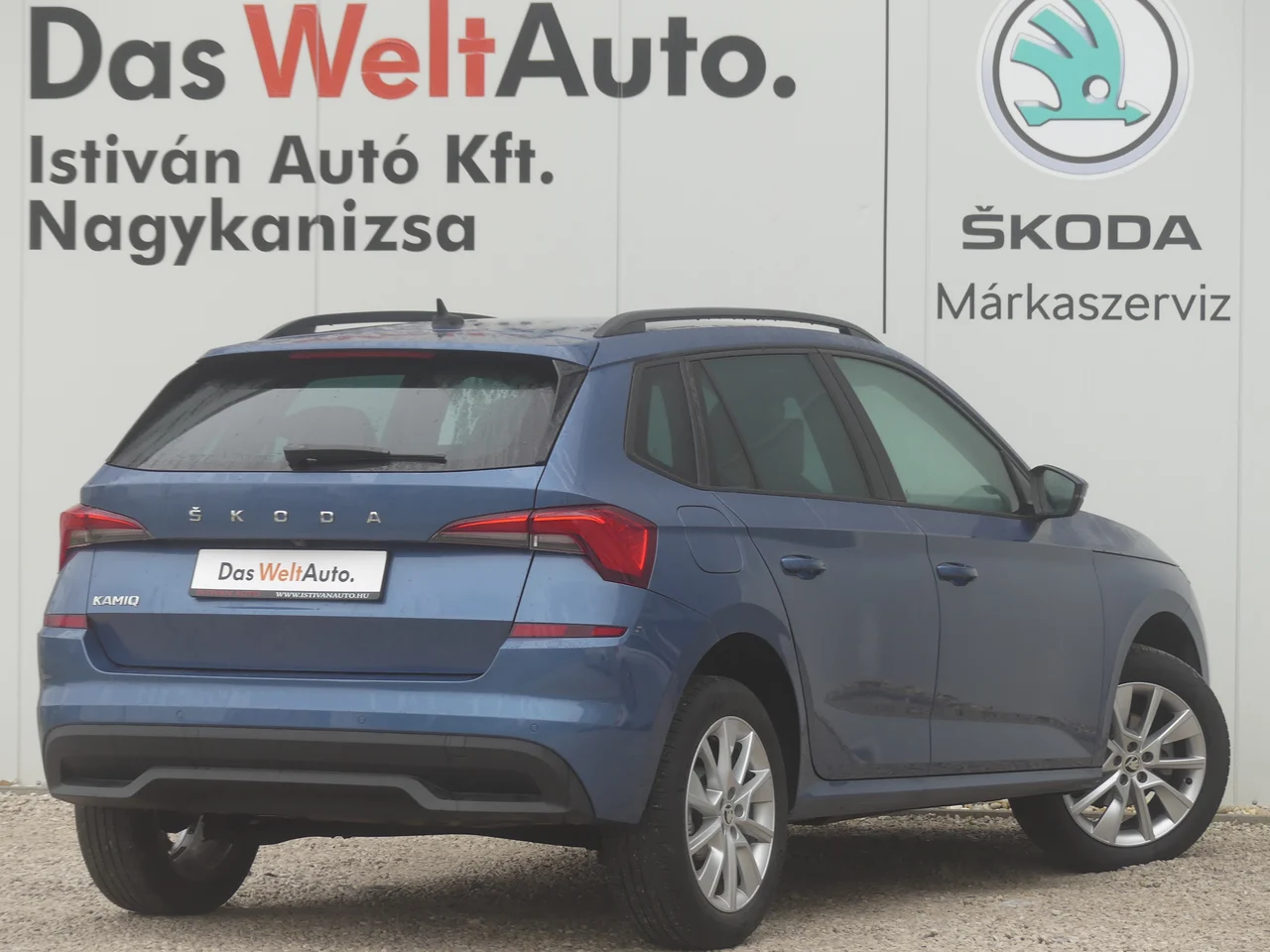 Škoda Kamiq 1,0 TSI 85 kW Baujahr 2020, Titánkék metál, 83.306 km, Ungarn — Foto 2 von 13