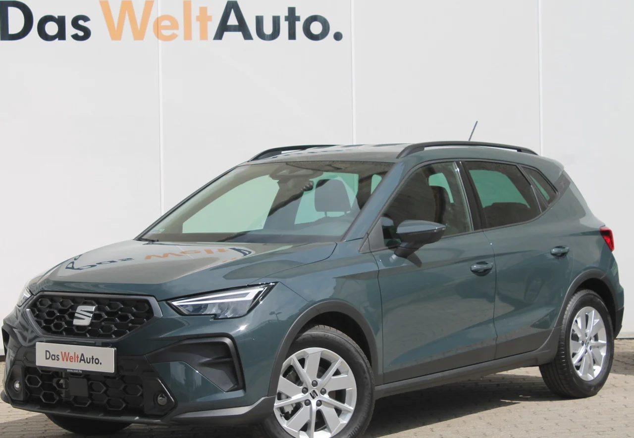 SEAT Arona 1,0 TSI 85 kW DSG Baujahr 2026, Fiord kék, 1.456 km, Ungarn — Foto 1