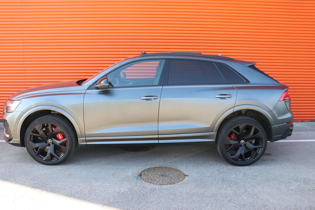 Audi RSQ8 4x4 4,0 441 kW tiptronic Baujahr 2024, Daytona-szürke gyöngyház, 38.118 km, Ungarn — Foto 3 von 11