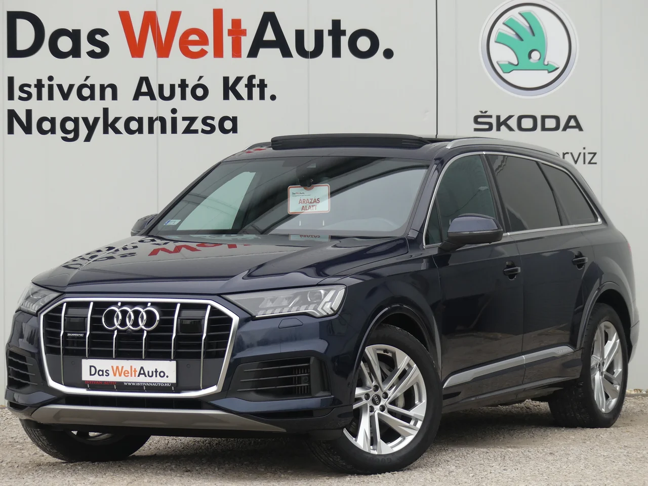 Audi Q7 4x4 3,0 250 kW TFSI tiptronic Baujahr 2022, Waitomo-kék metál, 74.535 km, Ungarn — Foto 1