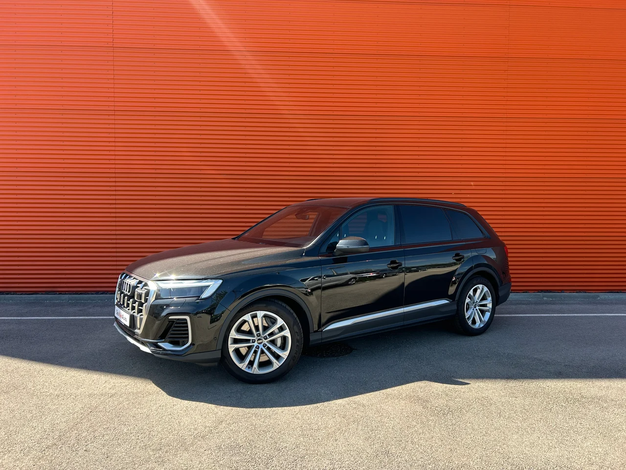 Audi Q7 4x4 3,0 TFSI 250 kW tiptronic Baujahr 2025, Mítoszfekete metál, 28.212 km, Ungarn — Foto 1