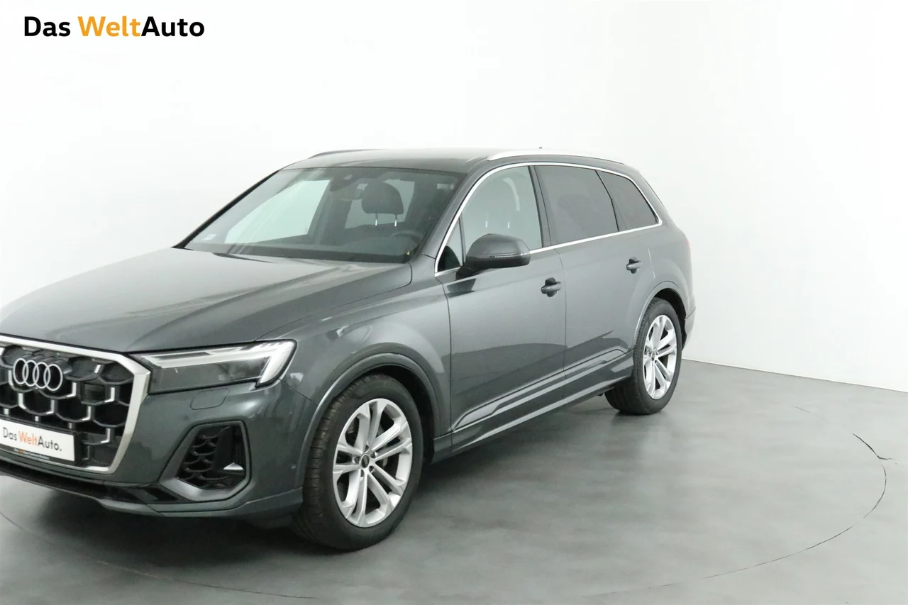 Audi Q7 4x4 3,0 TFSI 250 kW tiptronic Baujahr 2024, Daytona-szürke gyöngyház, 37.095 km, Ungarn — Foto 1