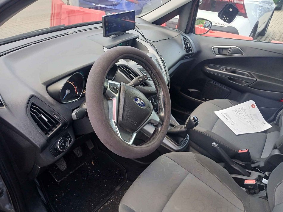 Ford B-max 1,0 74 kW Schaltgetriebe Baujahr 2016, 39.980 km, Tschechien — Foto 3 von 3