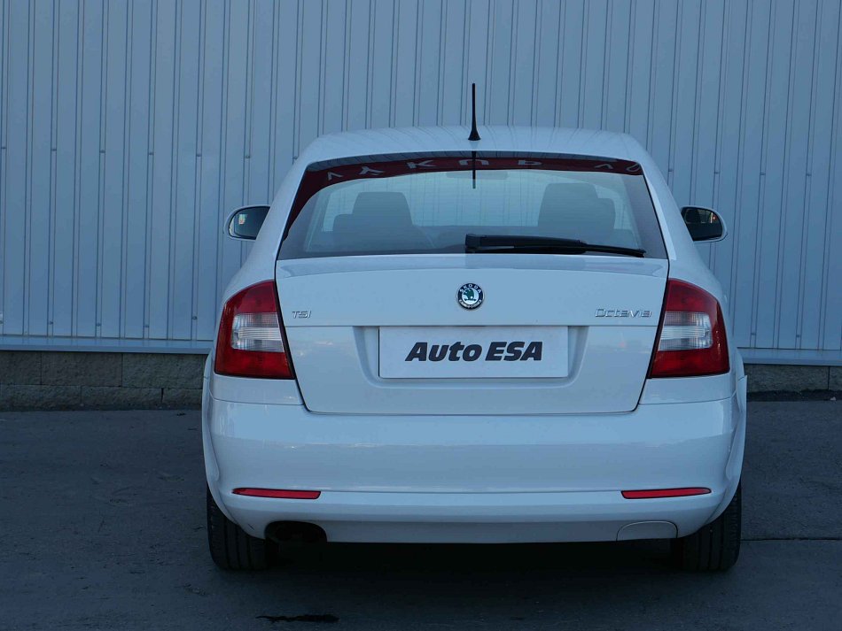 Škoda Octavia Ii 1,4 TSI 90 kW Schaltgetriebe Baujahr 2012, 258.597 km, Tschechien — Foto 5 von 15