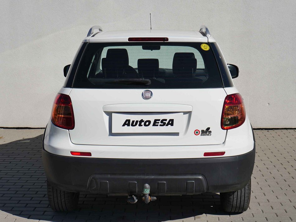 Fiat Sedici 4x4 1,6 88 kW 1.6i Schaltgetriebe Baujahr 2012, 215.716 km, Tschechien — Foto 5 von 15