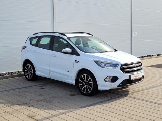 Ford Kuga 2,0 TD 88 kW 110 manuál Baujahr 2015, 97.000 km, Tschechien — Foto 7 von 40