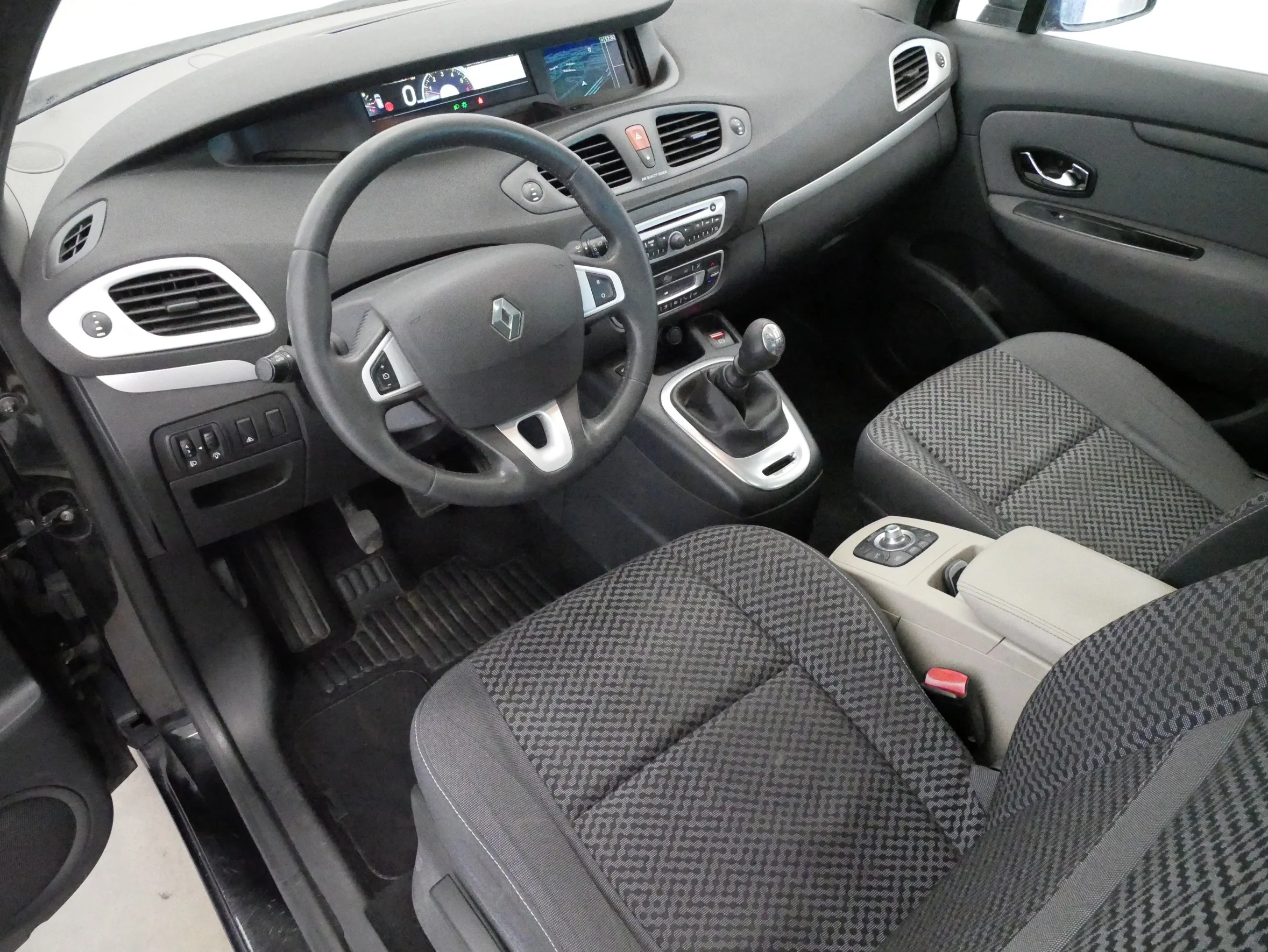 Renault Scénic 1,5 dCi 70 kW, Tschechien — Foto 5 von 6