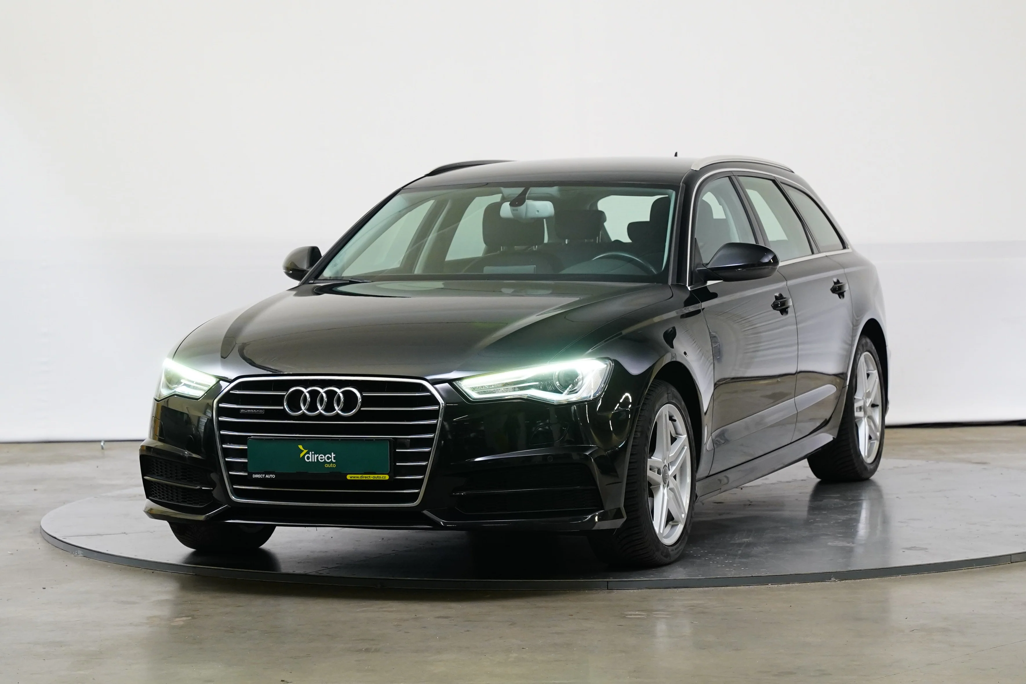 Audi a6 quattro 2,0 TDI 140kW Automatik, Tschechien — Foto 1