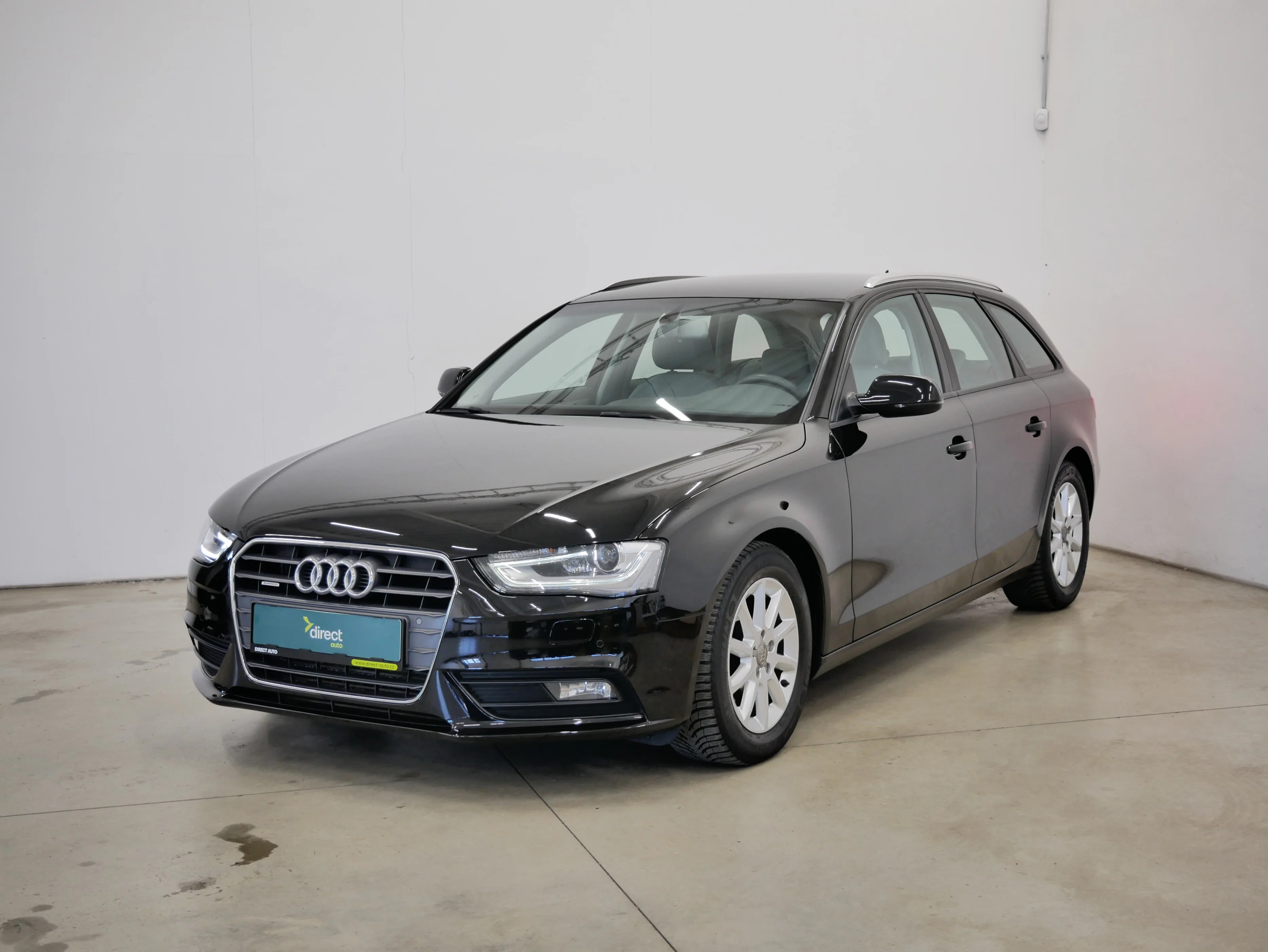 Audi a4 quattro 2,0 TDI 130kW Automatik, Tschechien — Foto 1