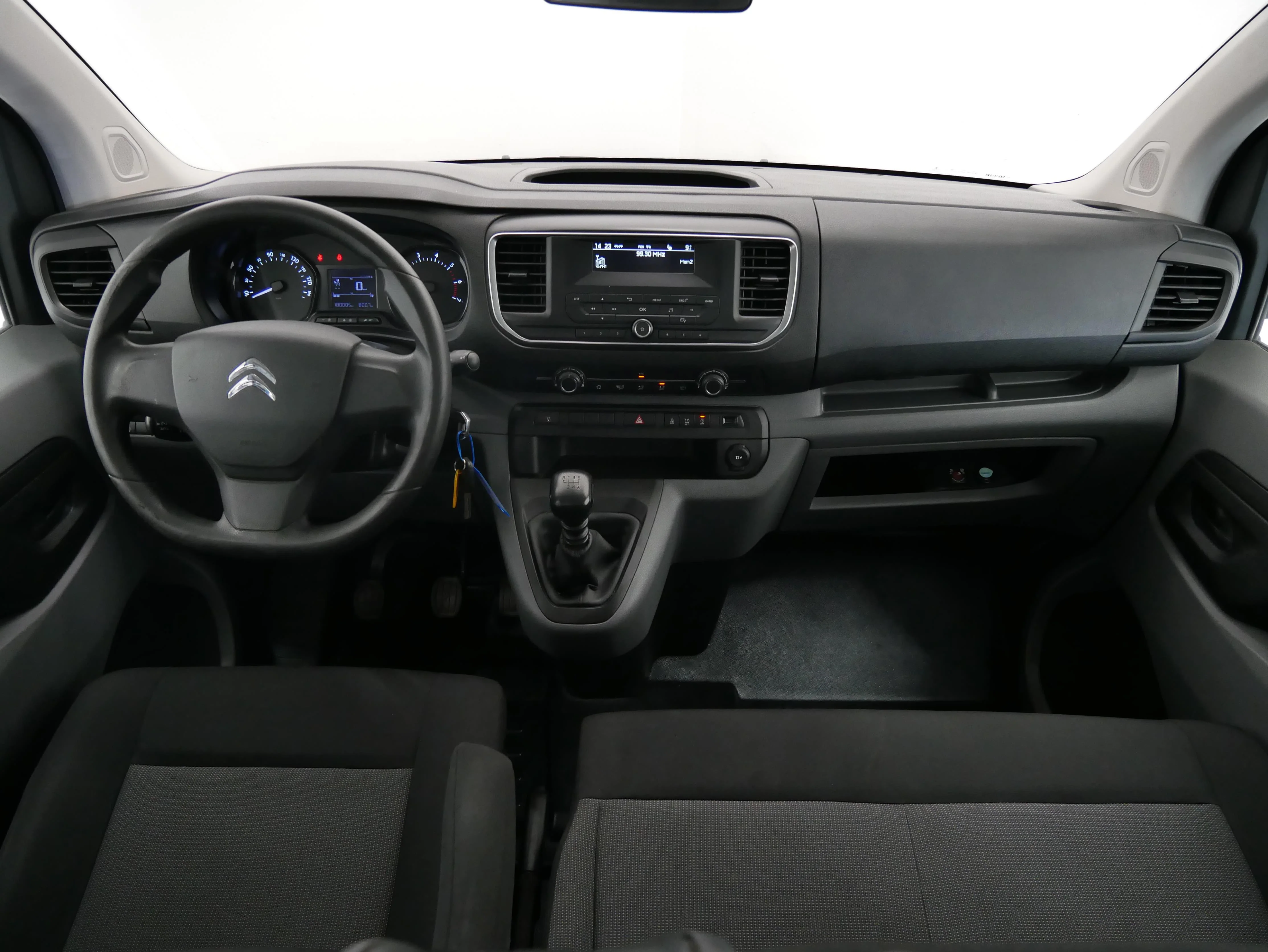 Citroen Jumpy 2,0 BlueHDi 110 kW, Tschechien — Foto 5 von 6
