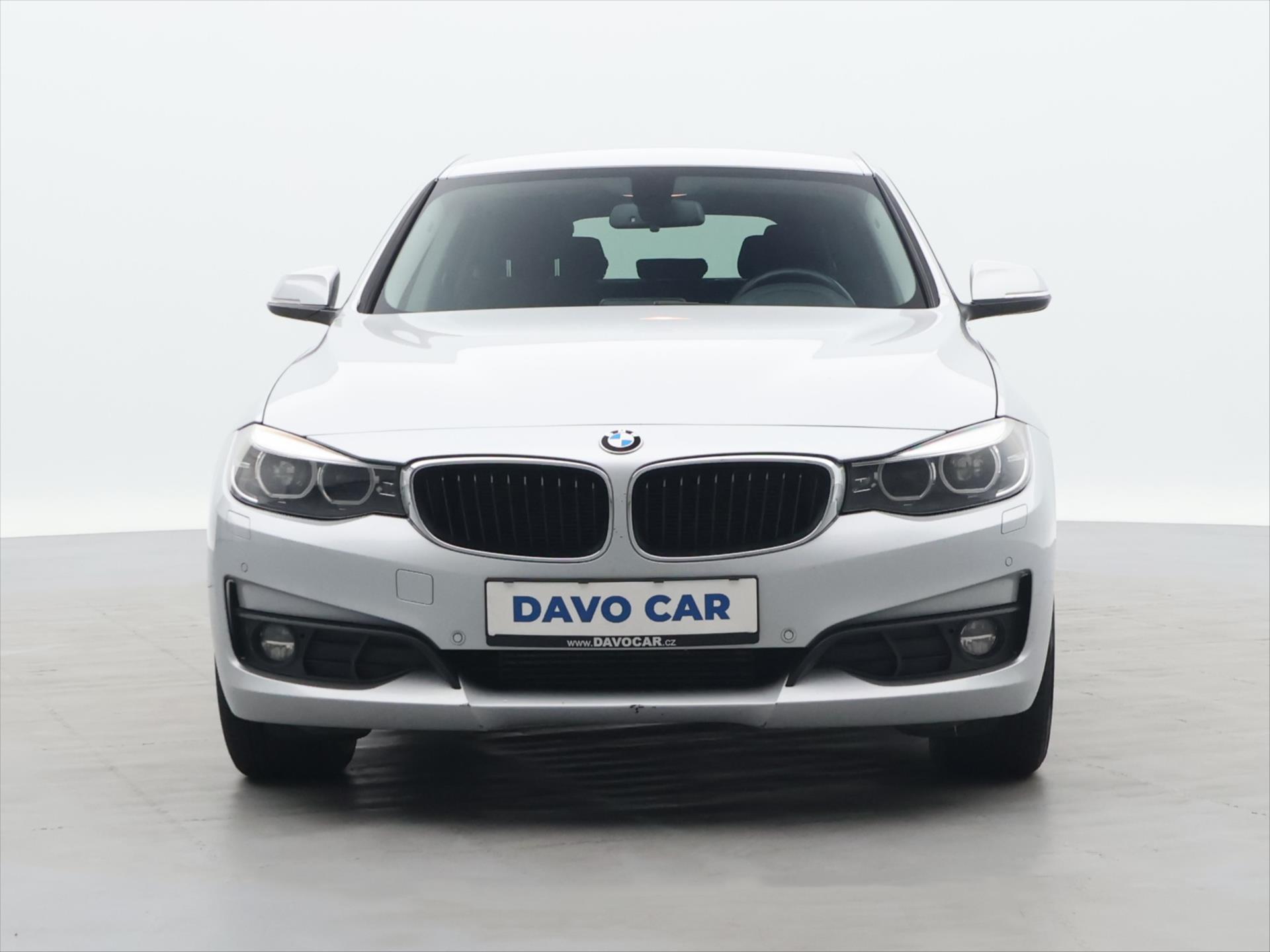 BMW Řada 3 xDrive 2,0 140 kW 140kW Baujahr 2017, 203.045 km, Tschechien — Foto 2 von 45