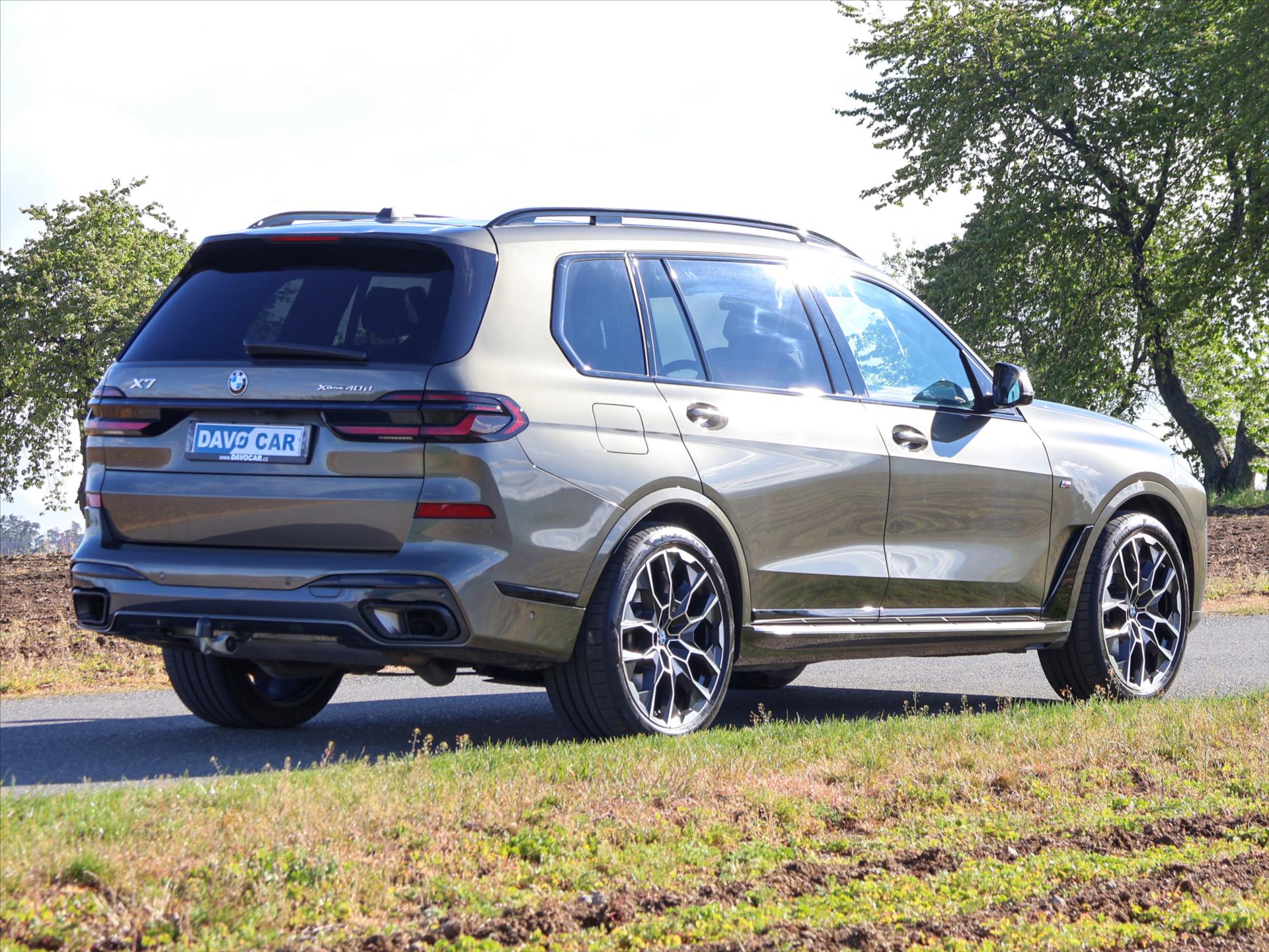 BMW x7 xDrive 3,0 250 kW 250kW Baujahr 2024, 55.528 km, Tschechien — Foto 7 von 57
