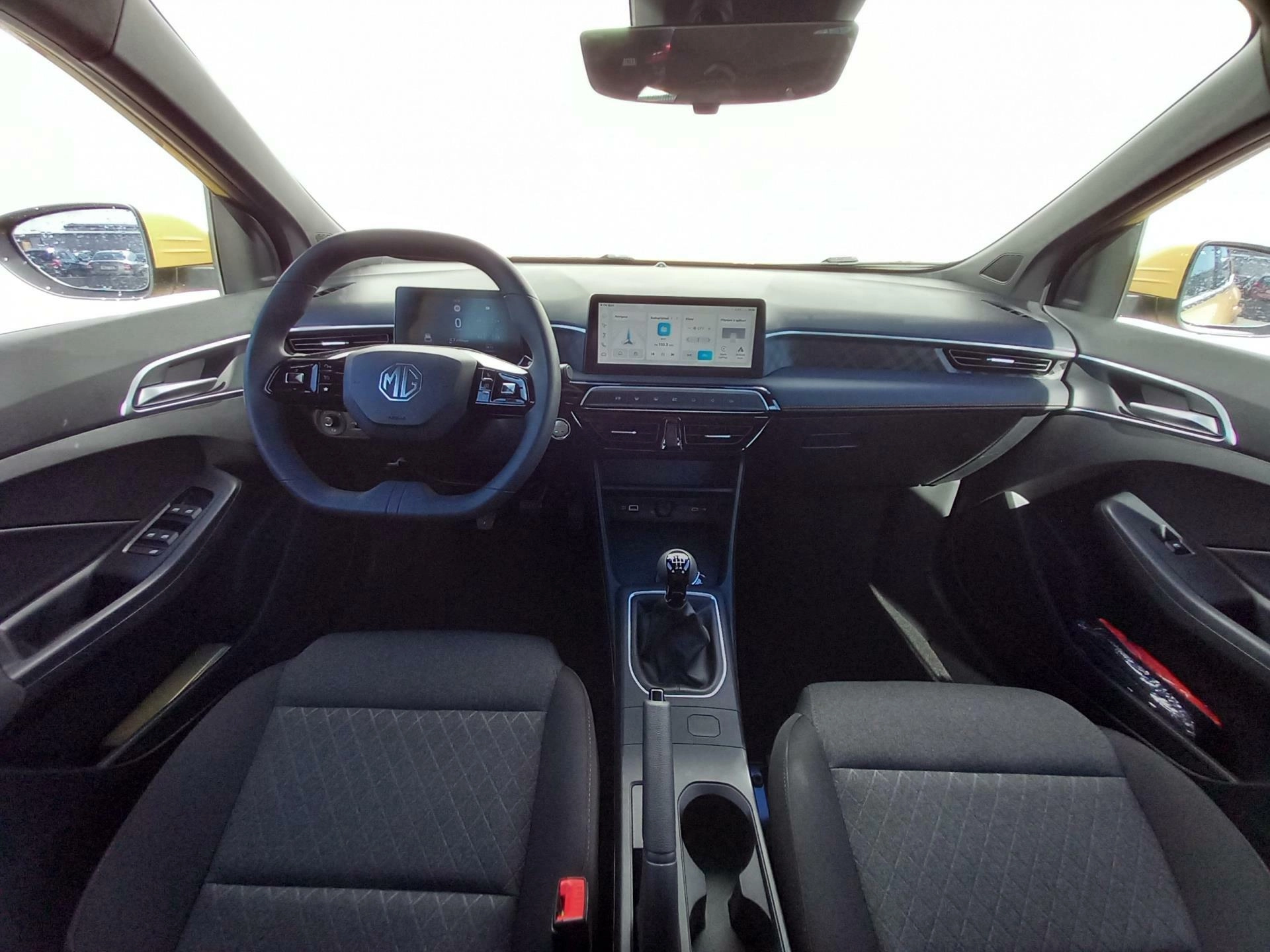 MG MG3 1,5 85 kW Schaltgetriebe, 5.000 km, Tschechien — Foto 6 von 23