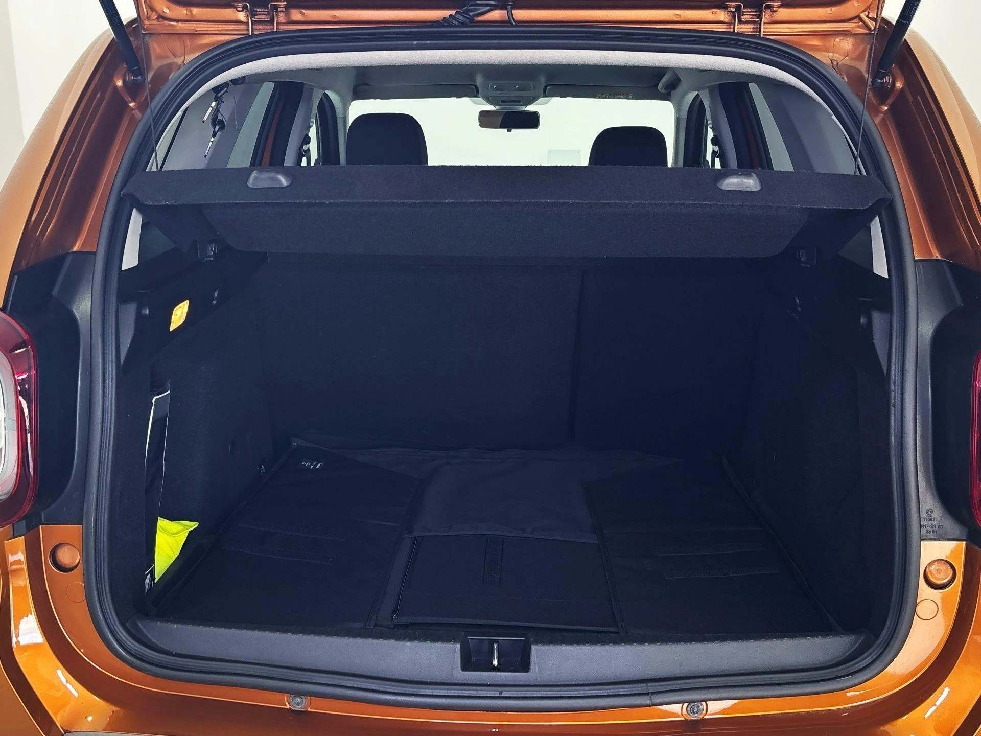 Dacia Duster 1,2 TCe 92 kW Schaltgetriebe Baujahr 2018, 45.939 km, Tschechien — Foto 10 von 31