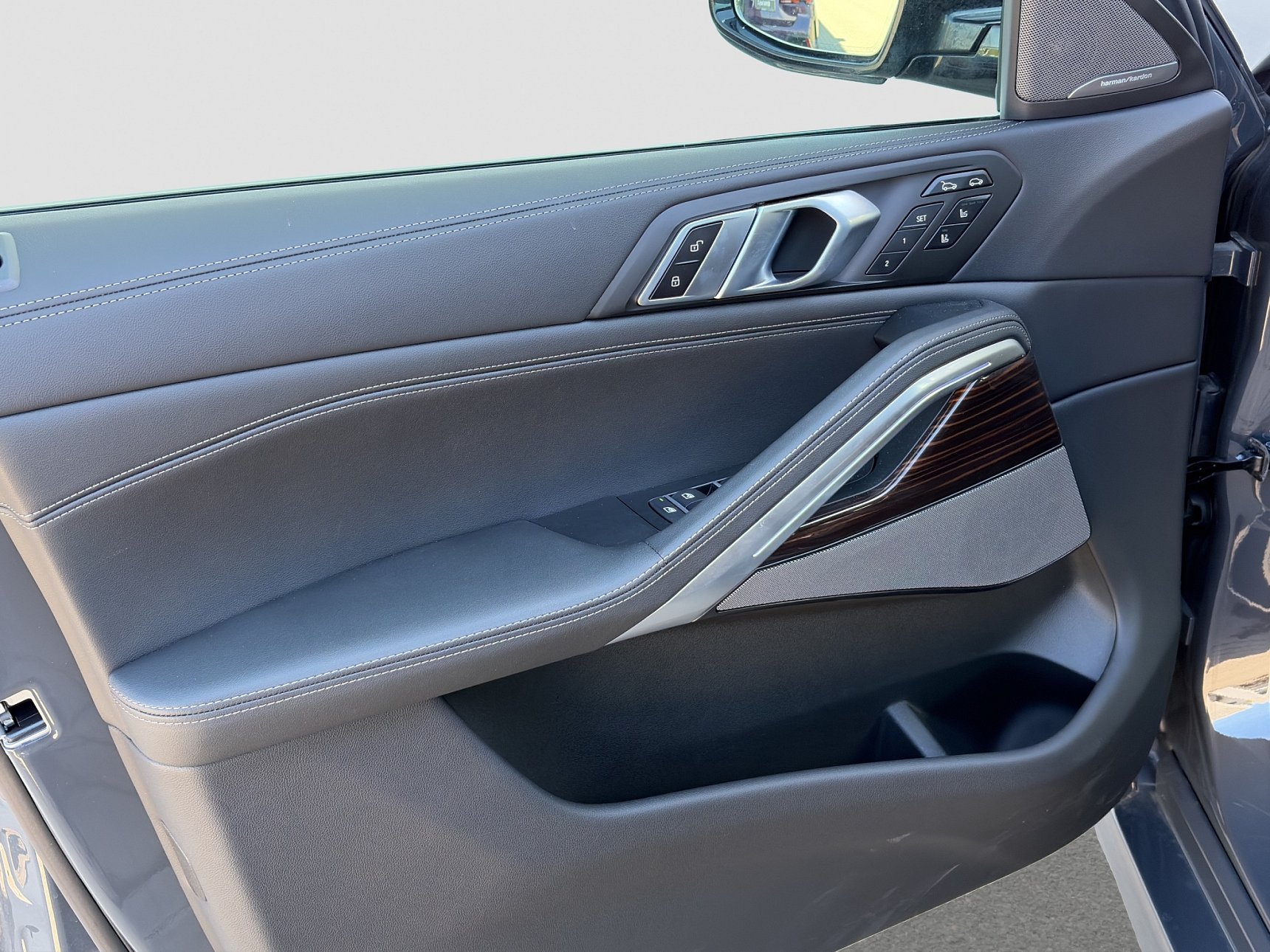 BMW x6 340 kW Automatik, 10.000 km, Tschechien — Foto 12 von 60