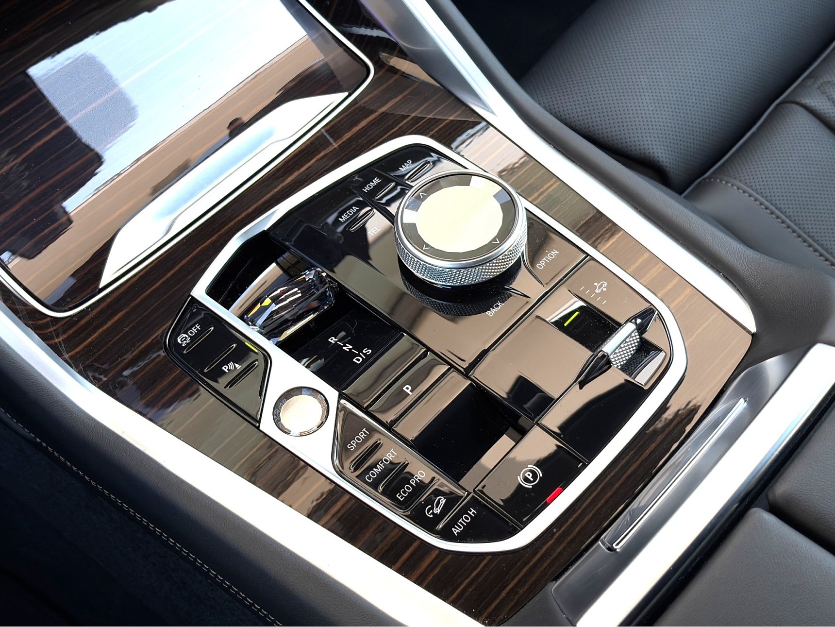 BMW x6 340 kW Automatik, 10.000 km, Tschechien — Foto 8 von 60