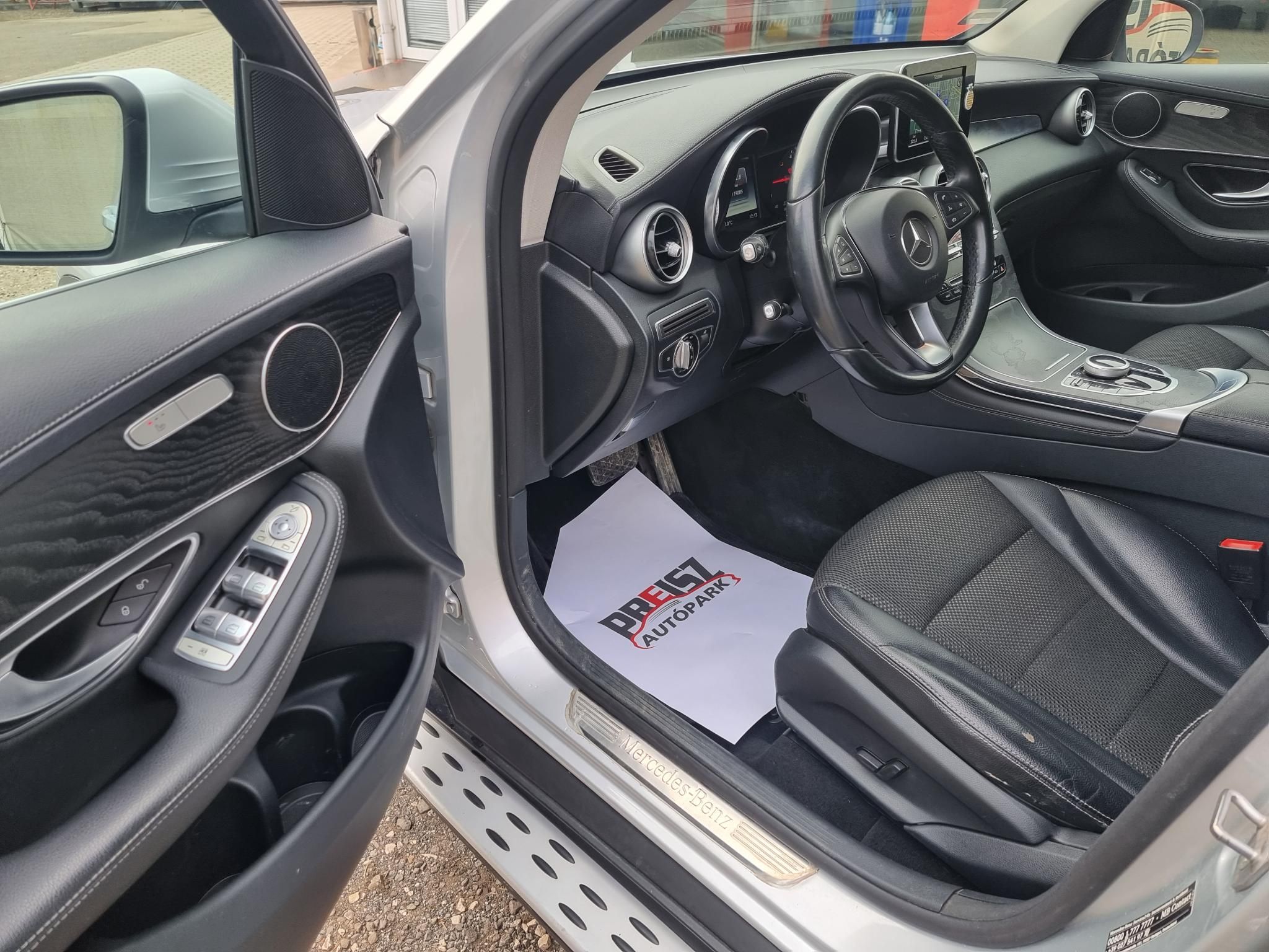 Mercedes-Benz GLC 4x4 2,1 150 kW Automatik Baujahr 2016, 119.085 km, Ungarn — Foto 8 von 10