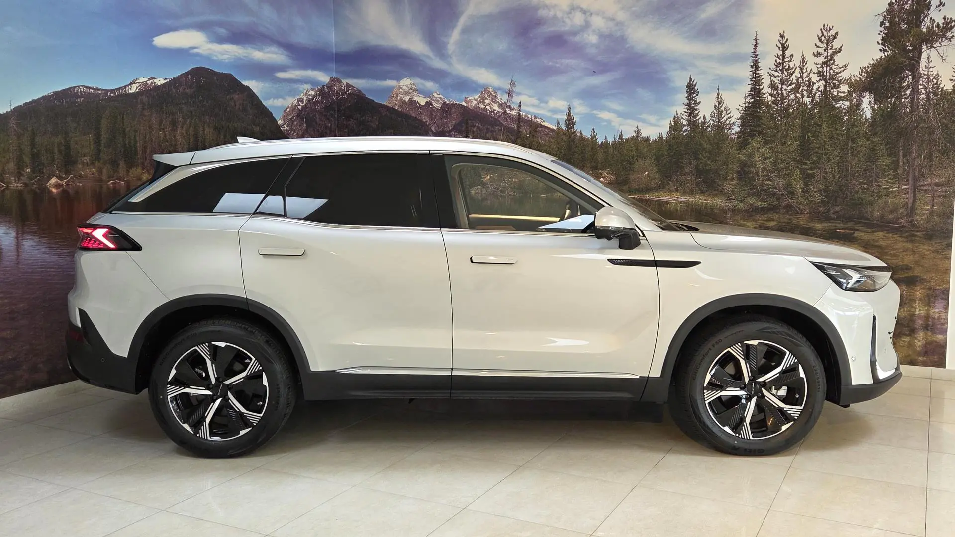 BAIC x7 130kw 7dct Baujahr 2026, 5 km, Tschechien — Foto 4 von 16