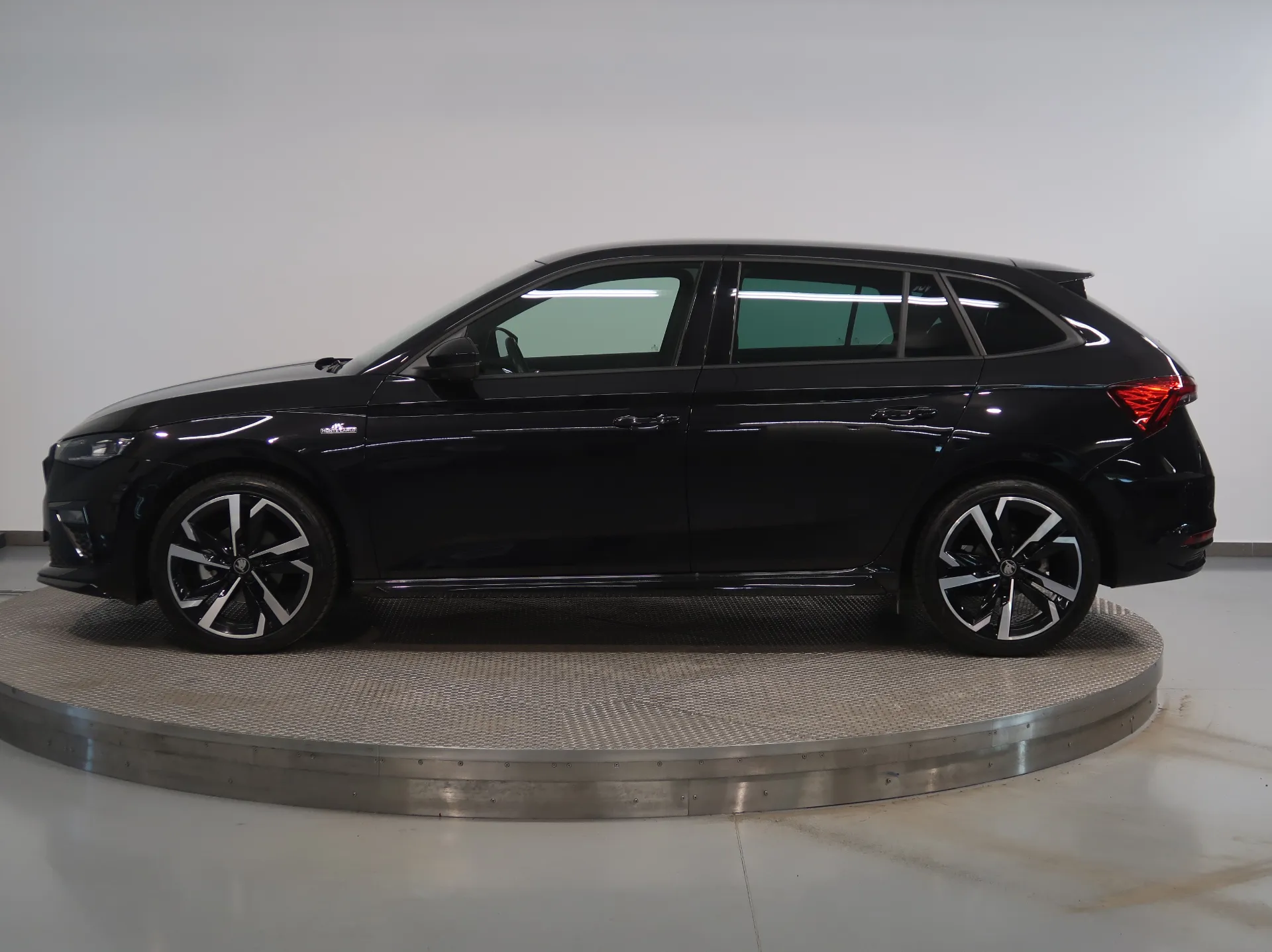 Škoda Scala Monte Carlo 110 kW 1.5TSI 110KW DSG Baujahr 2025, 9.085 km, Tschechien — Foto 6 von 60