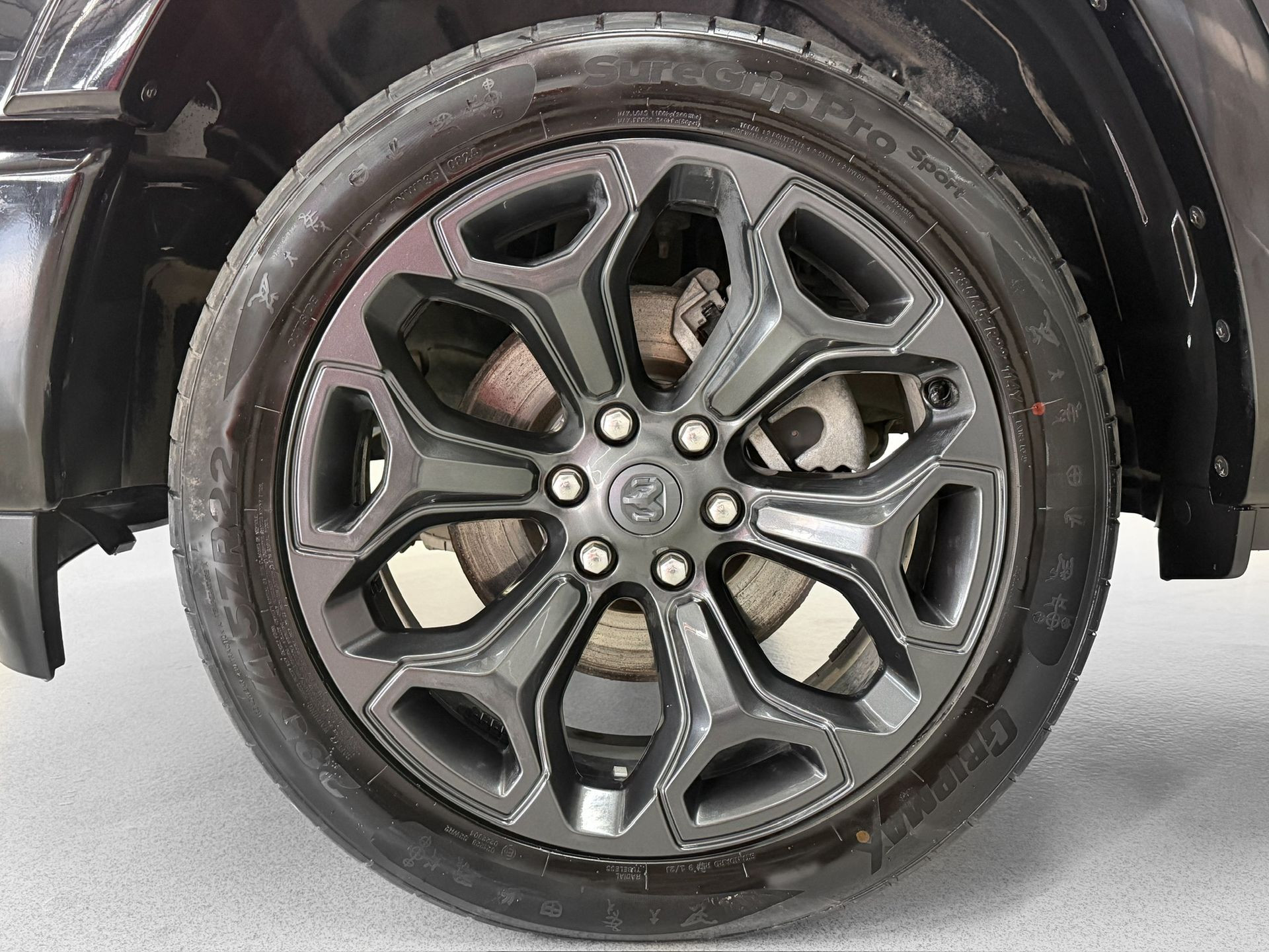RAM Hemi 4X4 5,7 295 kW Automatik Baujahr 2023, Tschechien — Foto 8 von 32
