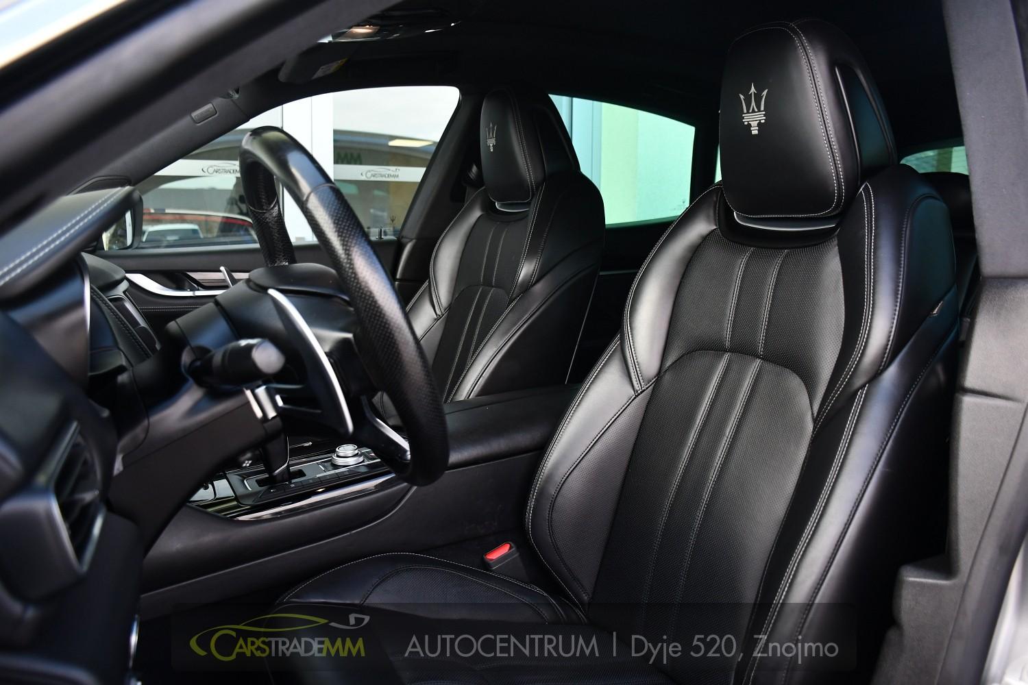 Maserati Levante Čr q4 3,0 202 kW 3.0D Baujahr 2020, 156.895 km, Tschechien — Foto 12 von 57