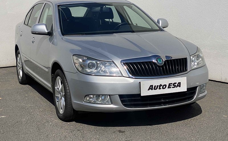 Skoda Octavia Ii 81 kW 2.0 TDi Schaltgetriebe Baujahr 2012, 177.977 km, Tschechien — Foto 1