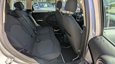 MINI Countryman 1,6 1.6d 66 kW Schaltgetriebe Baujahr 2013, 196.668 km, Polen — Foto 13 von 41