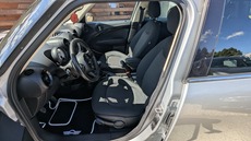 MINI Countryman 1,6 1.6d 66 kW Schaltgetriebe Baujahr 2013, 196.668 km, Polen — Foto 9 von 41