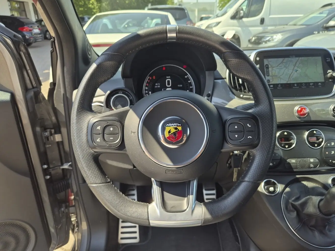 Abarth 595 107 kW 1.4 T Schaltgetriebe Baujahr 2021, grau, 27.250 km, Deutschland — Foto 7 von 12