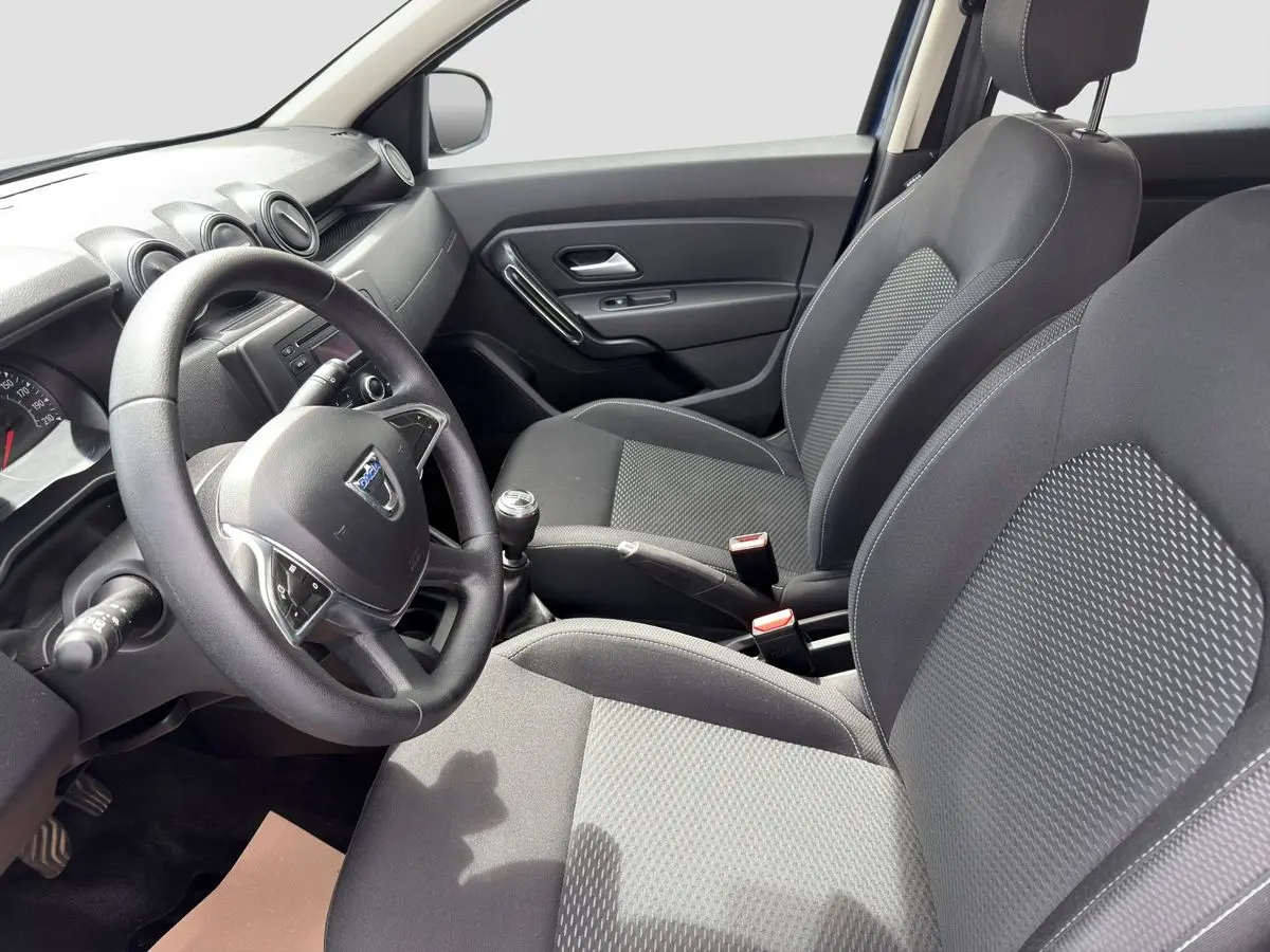 Dacia Duster 4x4 92 kW 1.2 TCE Schaltgetriebe Baujahr 2018, blau, 82.223 km, Deutschland — Foto 9 von 40