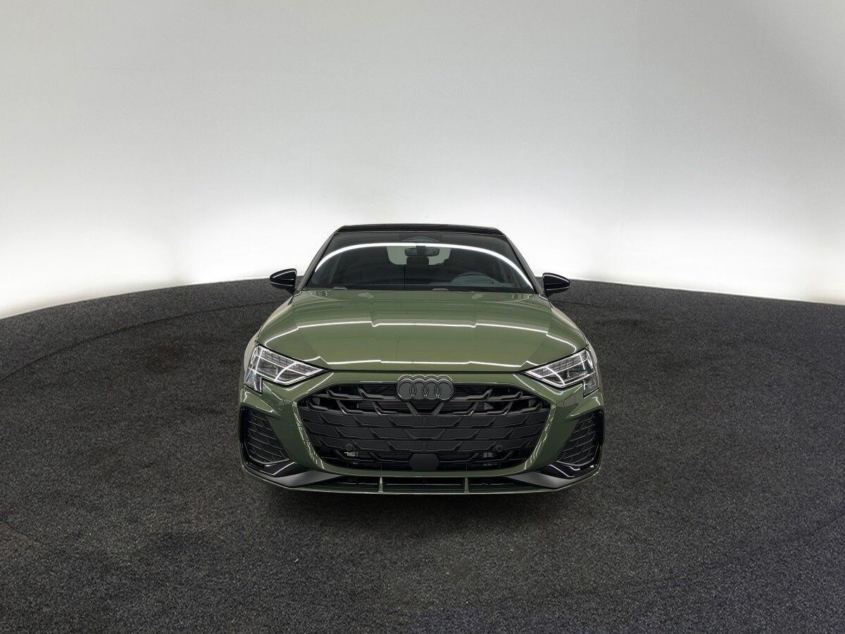 Audi A3 1,5 TFSI 200 kW Automatik Baujahr 2026, Distriktgrün Metallic, 6.001 km, Deutschland — Foto 10 von 23