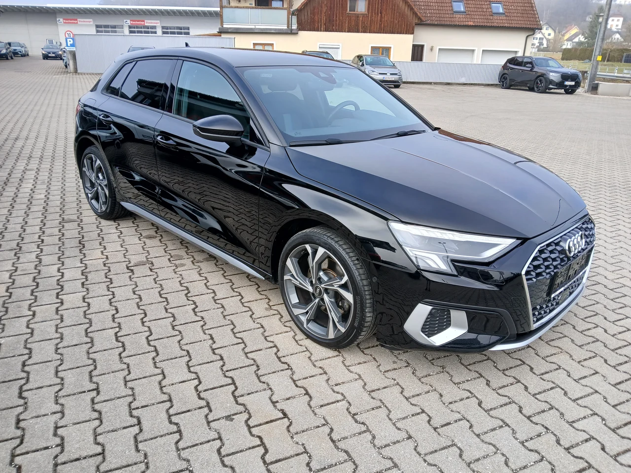 Audi A3 2,0 110 kW TDI Automatik Baujahr 2021, brillantschwarz, 79.350 km, Österreich — Foto 3 von 29