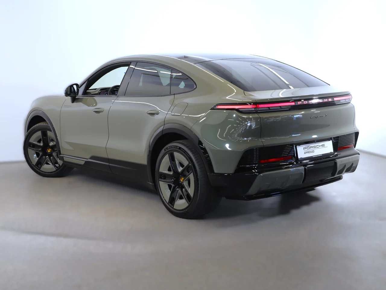 Porsche Cayenne 4x4 168 kW Automatik Baujahr 2026, monteverdemetallic, 2.173 km, Österreich — Foto 12 von 40