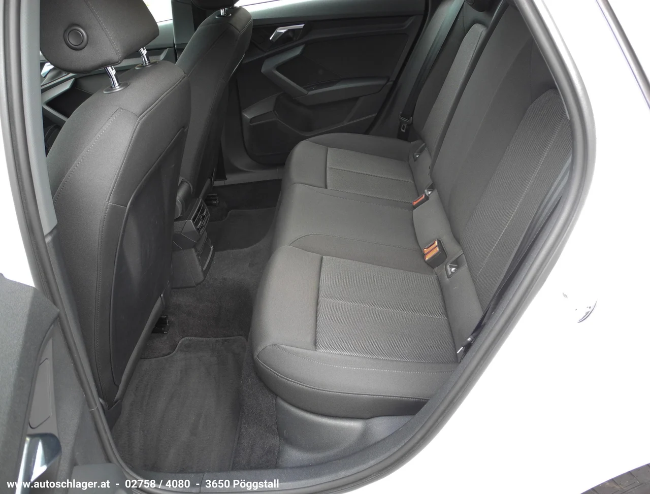 Audi A3 2,0 85 kW TDI Automatik Baujahr 2021, ibisweiß, 185.000 km, Österreich — Foto 14 von 15