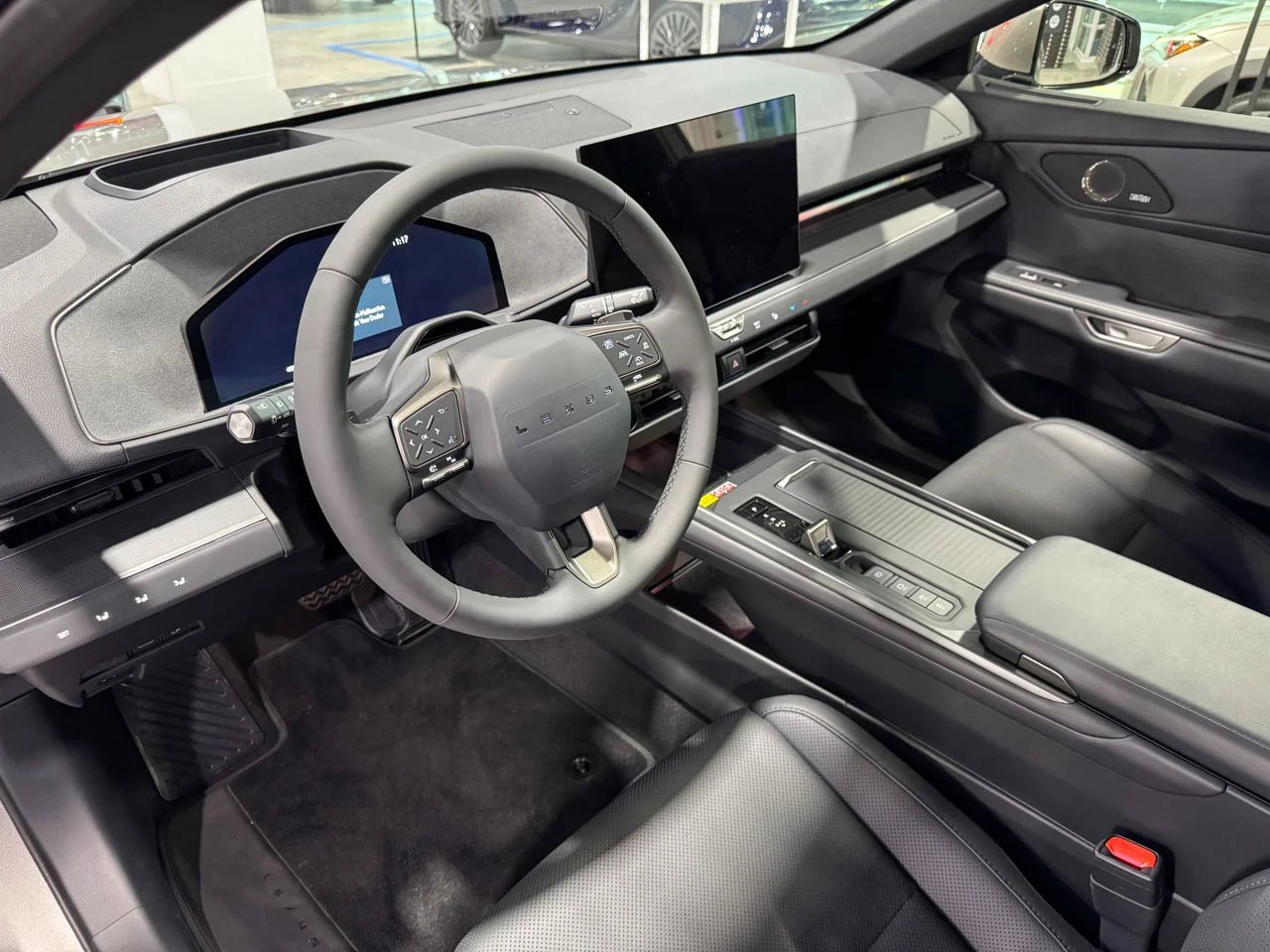 Lexus Es 300h Automatik, Polen — Foto 5 von 10