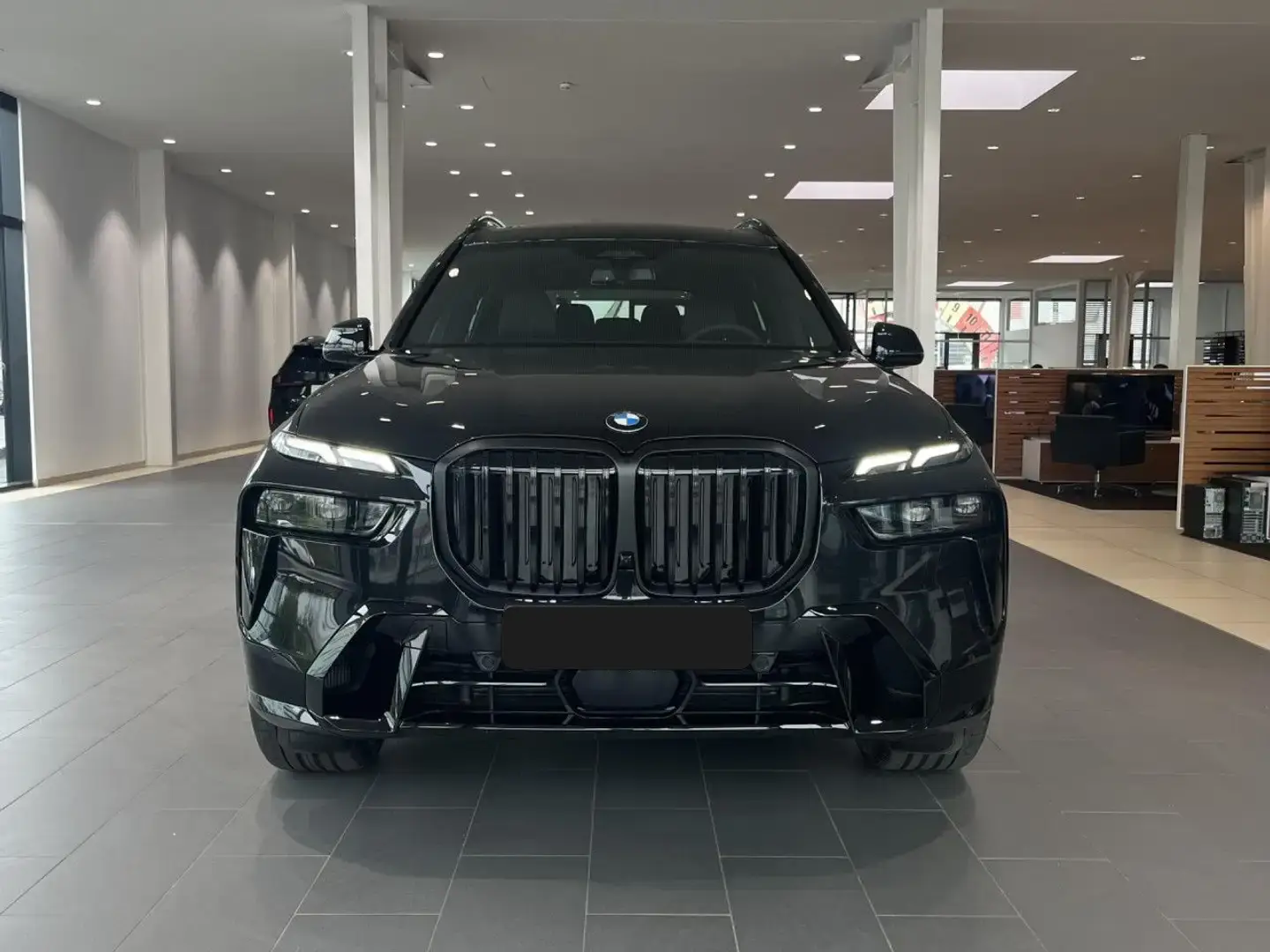 BMW x7 Automatik, Polen — Foto 4 von 11