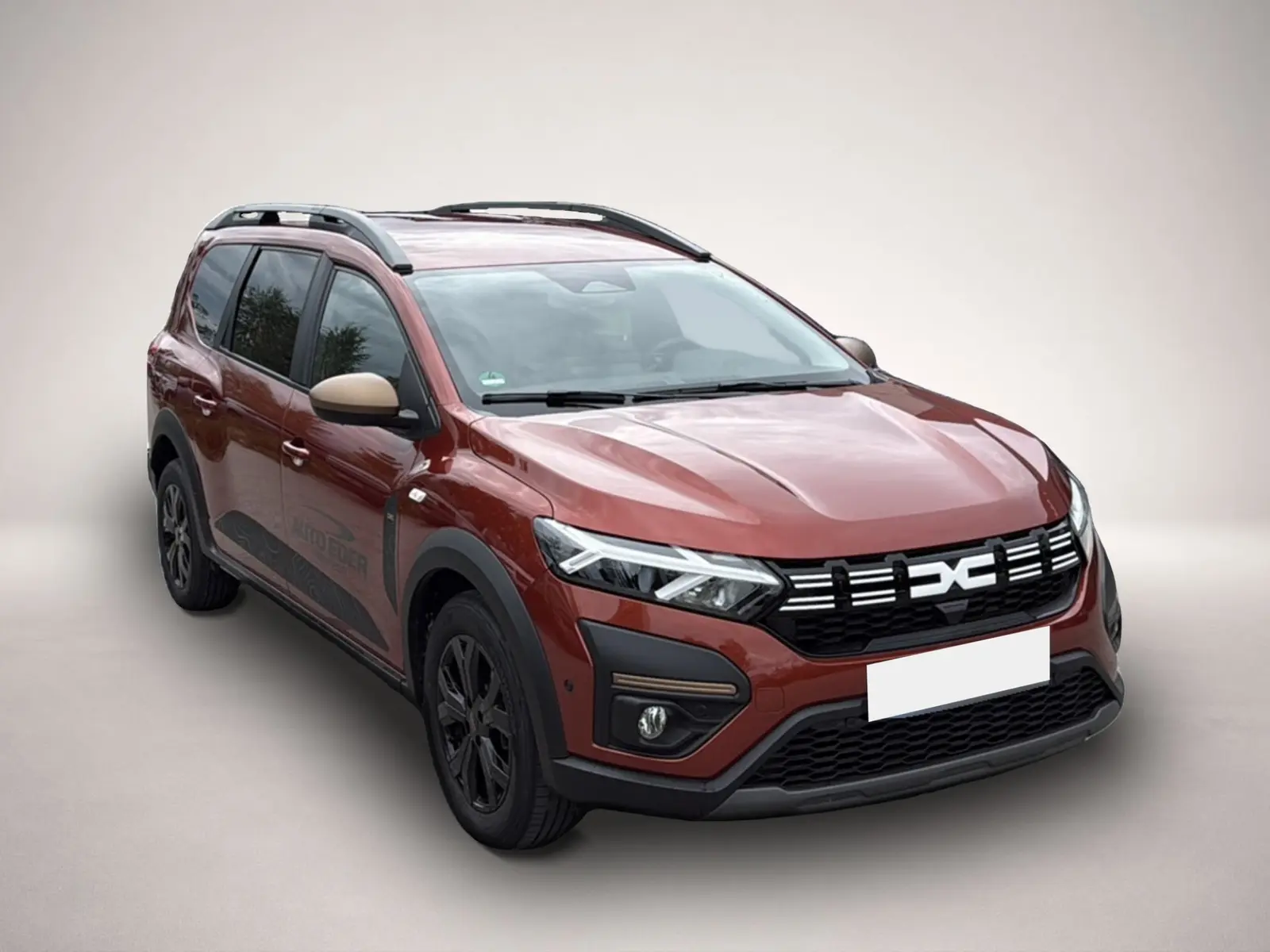 Dacia Jogger 1,0 81 kW Schaltgetriebe Baujahr 2025, braun, 850 km, Deutschland — Foto 4 von 7