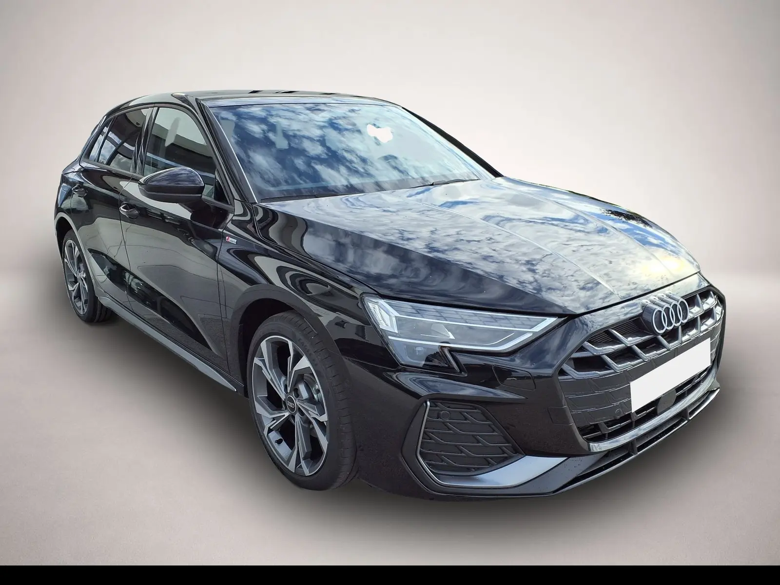 Audi A3 2,0 110 kW TDI Automatik, schwarz, 50 km, Deutschland — Foto 4 von 4