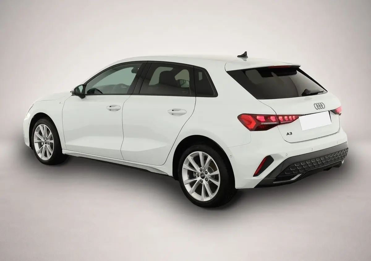 Audi A3 1,5 110 kW TFSI Automatik Baujahr 2026, weiß, 10 km, Deutschland — Foto 4 von 6