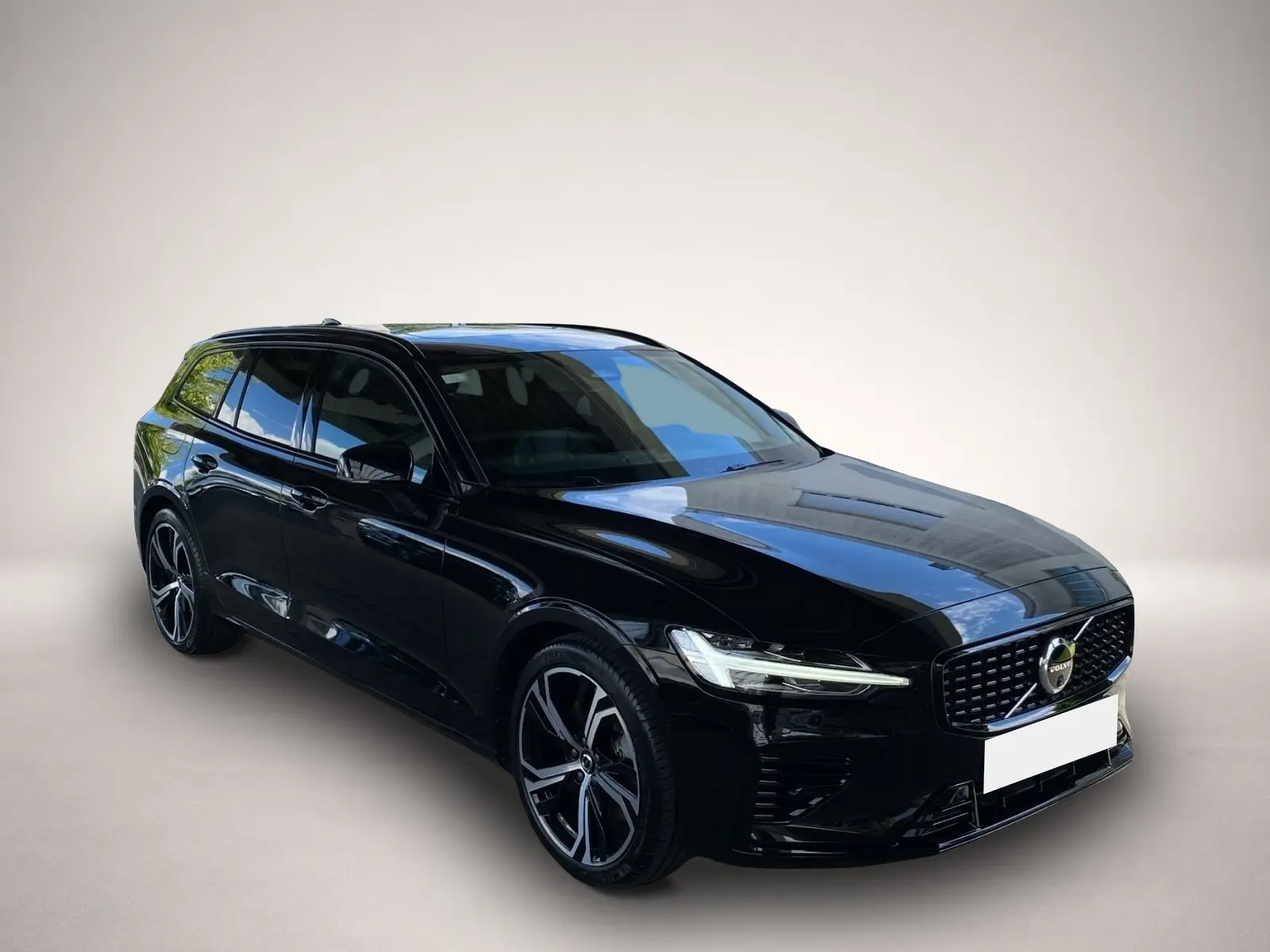 Volvo V60 4x4 2,0 335 kW Automatik Baujahr 2024, schwarz, 32.200 km, Deutschland — Foto 6 von 8