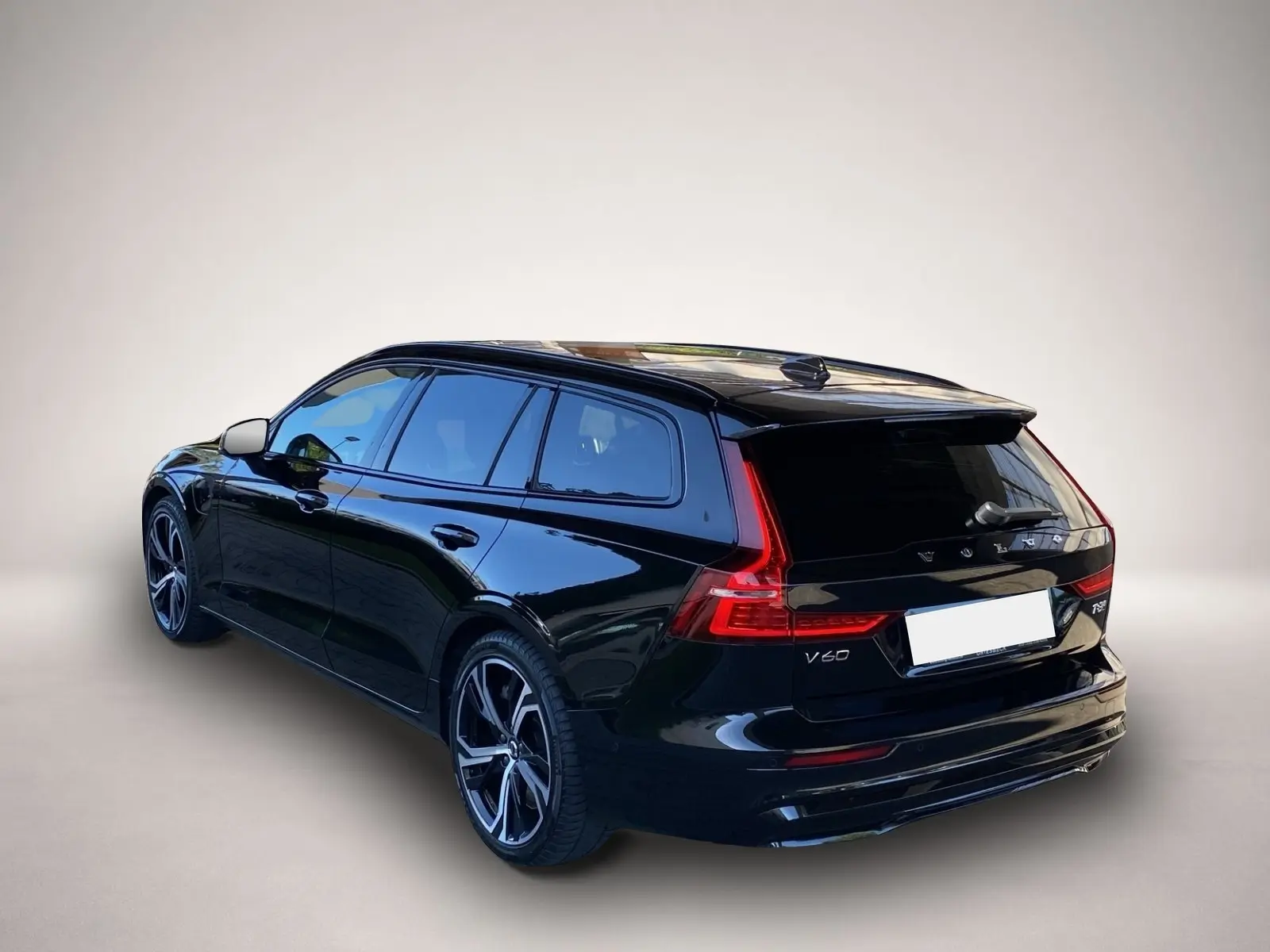 Volvo V60 4x4 2,0 335 kW Automatik Baujahr 2024, schwarz, 12.400 km, Deutschland — Foto 3 von 8