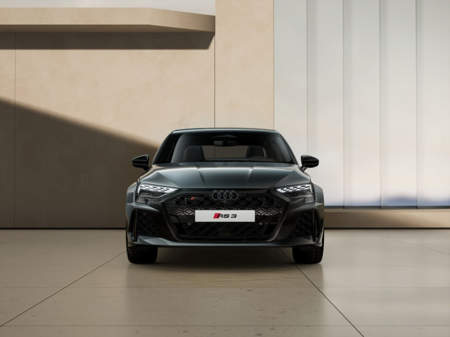 Audi RS 3 sedan Automatik Baujahr 2026, szary, 10 km, Polen — Foto 2 von 8