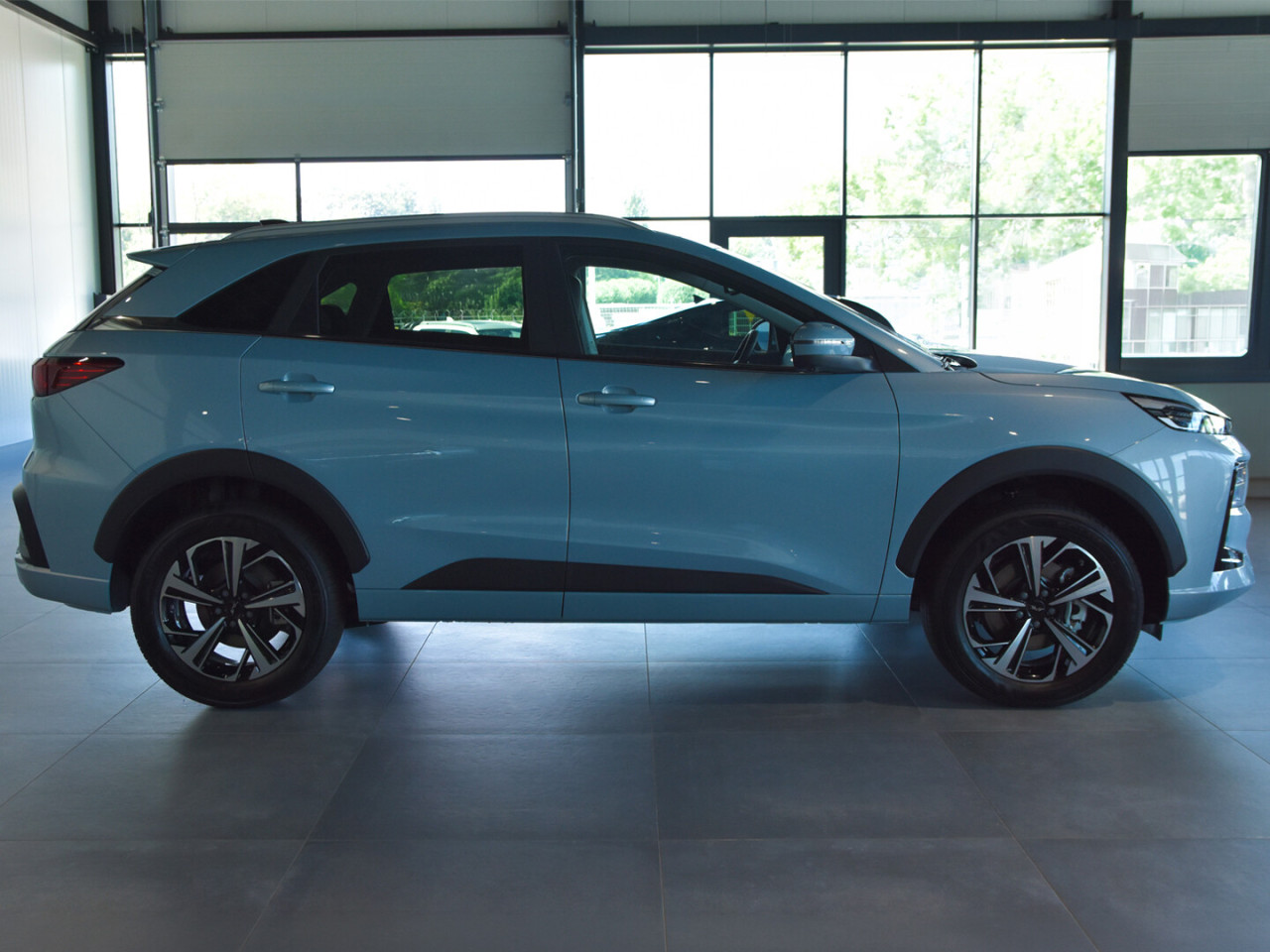 JAC JS6 1.5 Automat 128 kW Baujahr 2026, niebieski, 1 km, Polen — Foto 2 von 25