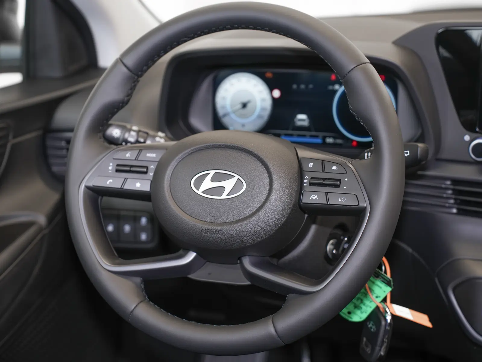 Hyundai I20 66 kW 1.0 TGDI Schaltgetriebe Baujahr 2026, weiß, 0 km, Deutschland — Foto 15 von 22