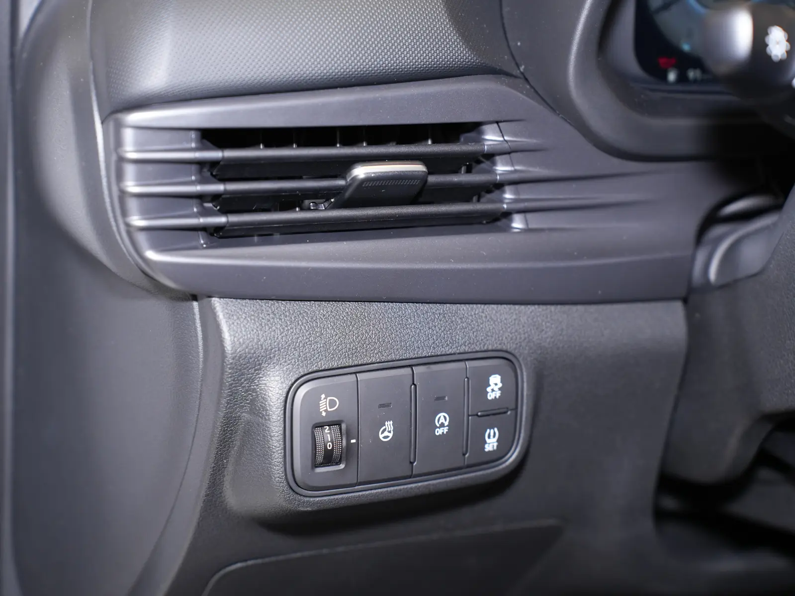 Hyundai I20 66 kW 1.0 TGDI Schaltgetriebe Baujahr 2026, weiß, 0 km, Deutschland — Foto 7 von 22