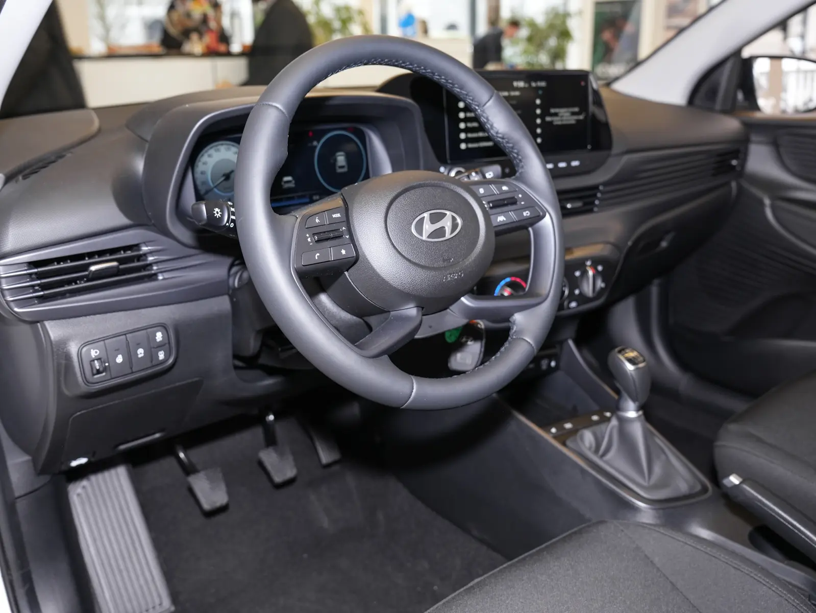 Hyundai I20 66 kW 1.0 TGDI Schaltgetriebe Baujahr 2026, weiß, 0 km, Deutschland — Foto 9 von 22