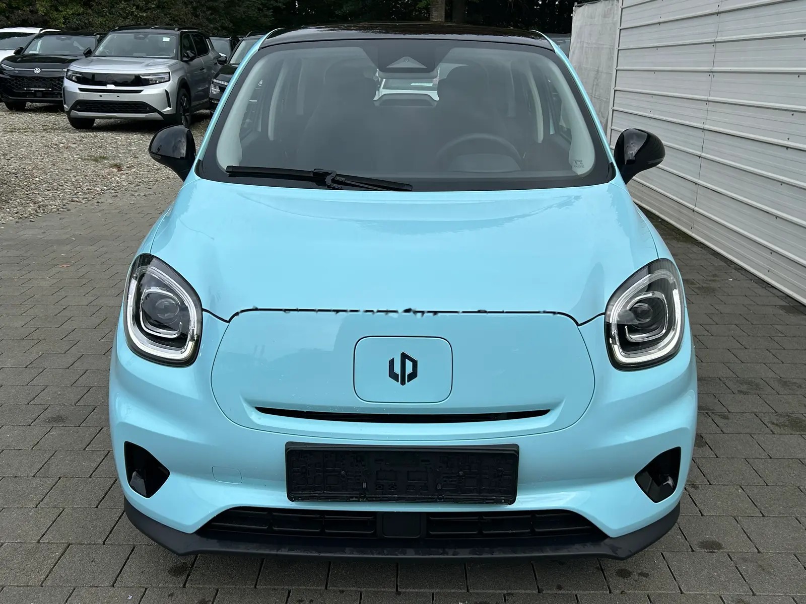 Leapmotor T03 70 kW 37,3 Automatik Baujahr 2026, blau, 25 km, Deutschland — Foto 2 von 15