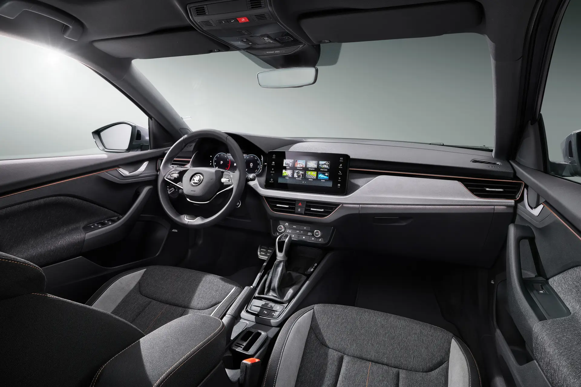 Škoda Scala Monte Carlo 1,5 TSI Schaltgetriebe, Österreich — Foto 11 von 11